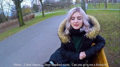 Traga el semen caliente de un desconocido por dinero - mamada en el parque por Eva Elfie
